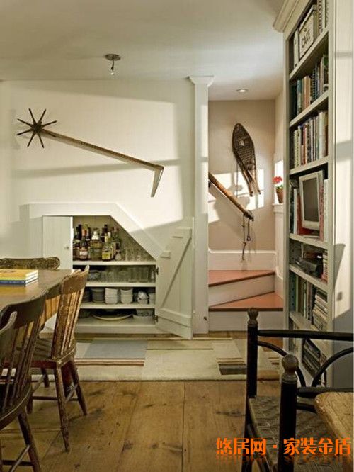 樓梯間的個性設計儲物柜