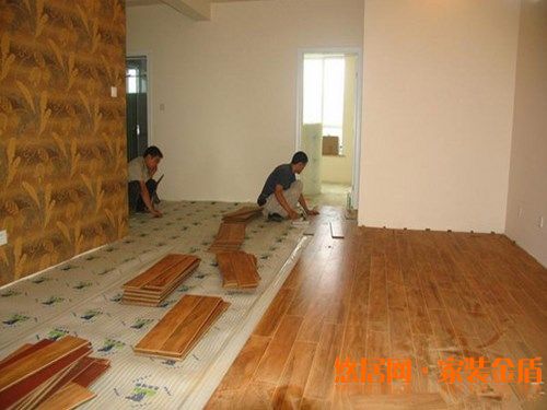 防止地板生蟲木地板要防潮