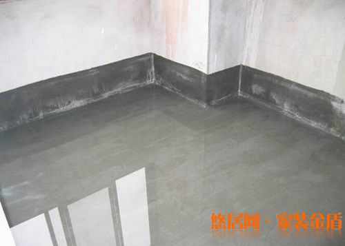 地面出現(xiàn)漏水現(xiàn)象應(yīng)該怎么處理？