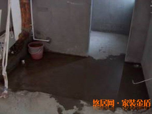 地面出現(xiàn)漏水現(xiàn)象應(yīng)該怎么處理？