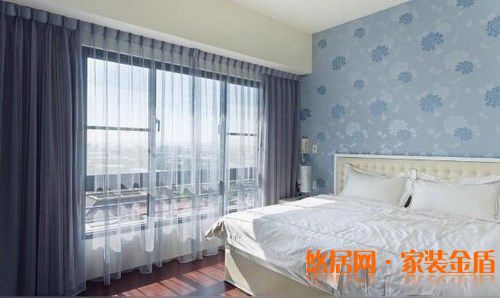 重慶裝修公司提醒壁紙施工是個細致活要有足夠的耐心