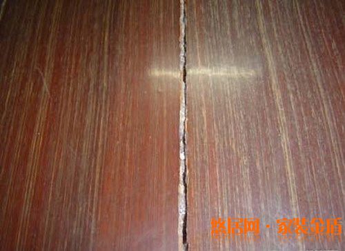 室內(nèi)裝修木地板的驗收工作要做好