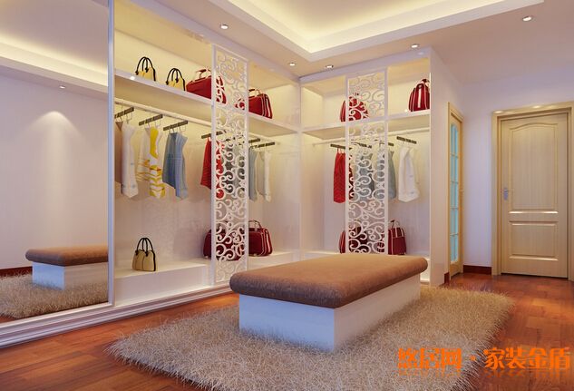 家庭衣帽間應(yīng)怎么裝修