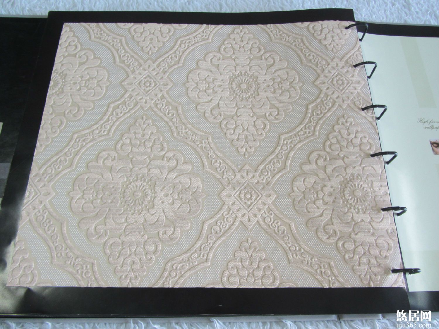 普通墻紙和發泡墻紙有哪些區別？